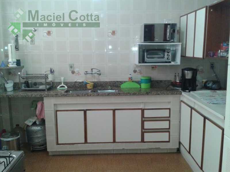 Apartamento à venda com 3 quartos, 186m² - Foto 12