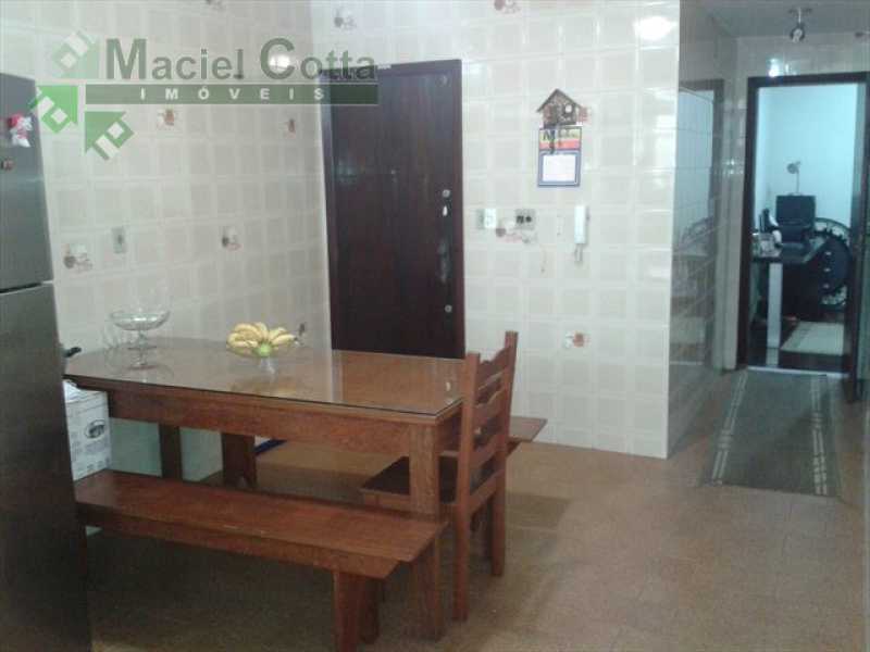 Apartamento à venda com 3 quartos, 186m² - Foto 13