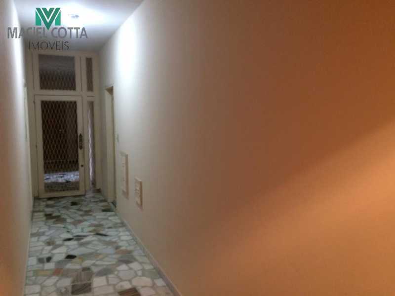 Apartamento à venda com 2 quartos, 80m² - Foto 18