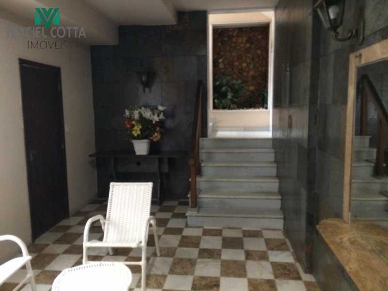 Apartamento à venda com 2 quartos, 80m² - Foto 19