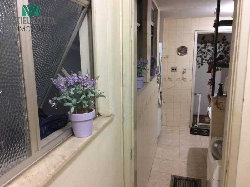 Apartamento à venda com 2 quartos, 70m² - Foto 17