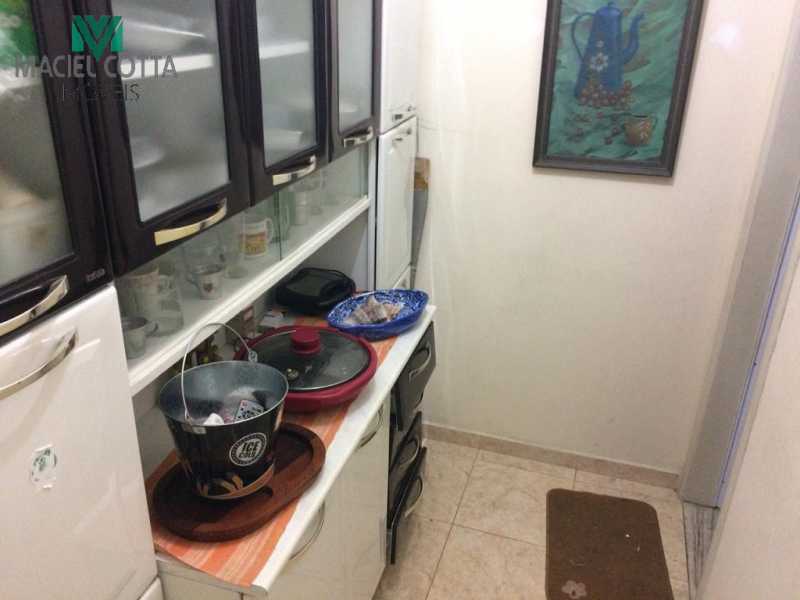 Apartamento à venda com 2 quartos, 70m² - Foto 18