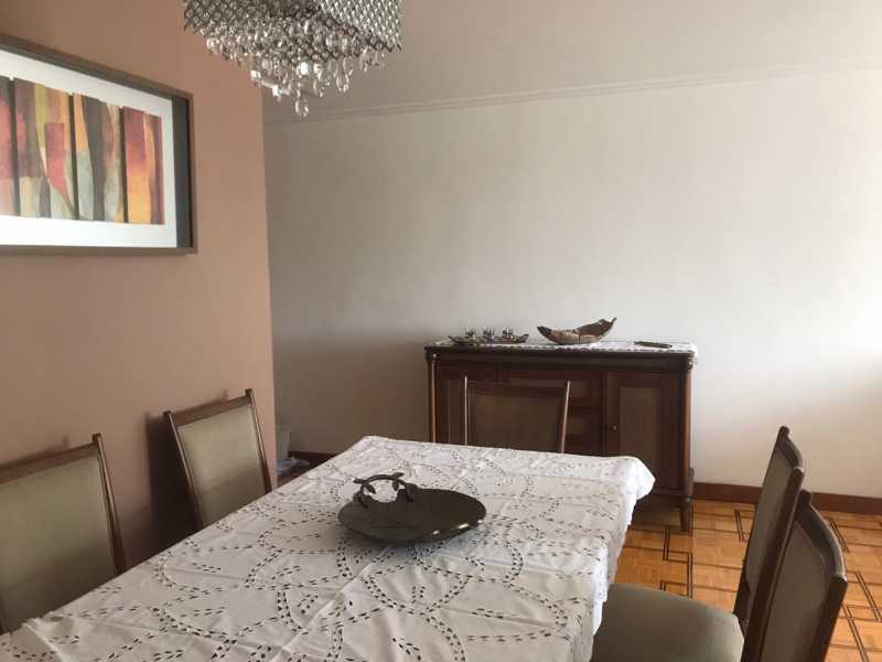 Apartamento à venda com 3 quartos, 140m² - Foto 2