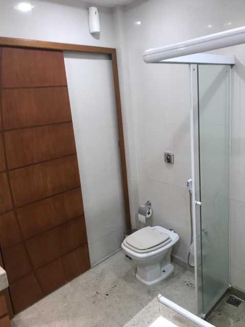 Apartamento à venda com 3 quartos, 140m² - Foto 12