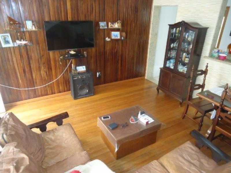 Casa à venda com 2 quartos, 70m² - Foto 5