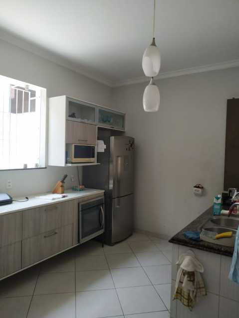 Casa à venda com 3 quartos, 180m² - Foto 12