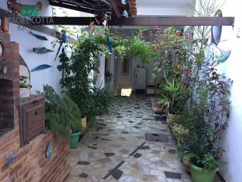 Casa à venda com 5 quartos, 360m² - Foto 27