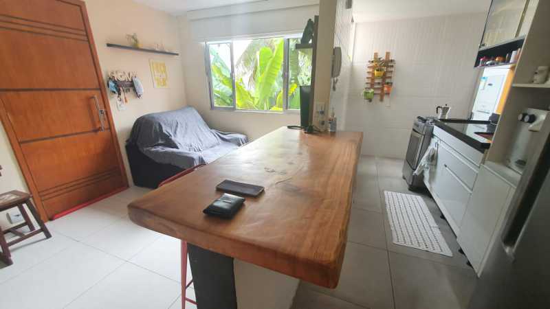 Apartamento à venda com 2 quartos, 45m² - Foto 2