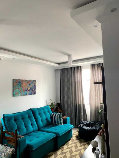 Apartamento à venda com 2 quartos, 80m² - Foto 2