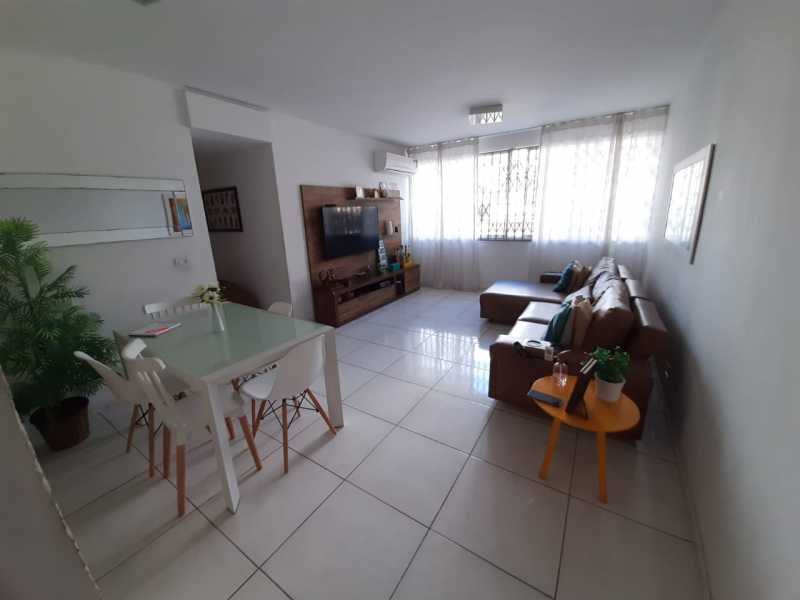 Apartamento à venda com 3 quartos, 50m² - Foto 1