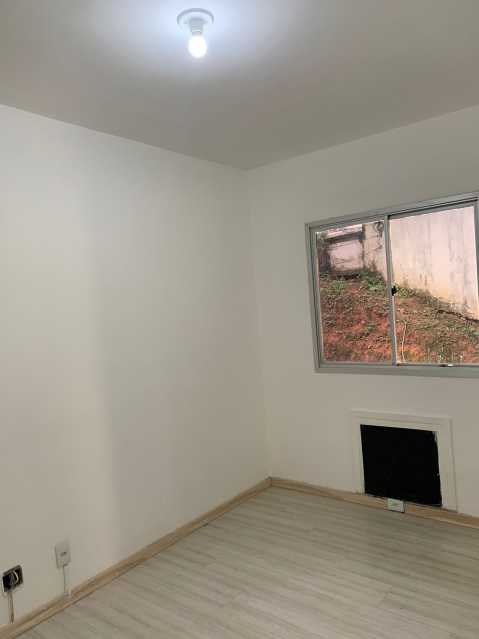 Apartamento à venda com 2 quartos, 60m² - Foto 4