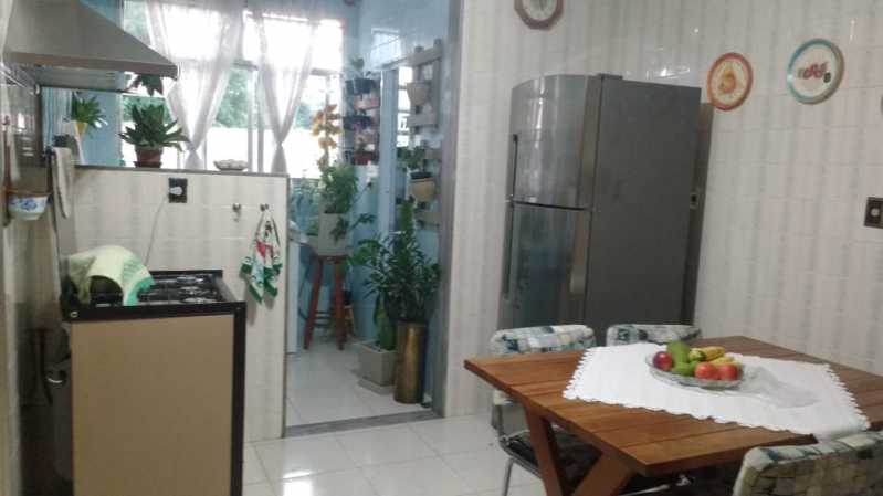 Apartamento à venda com 3 quartos, 100m² - Foto 11