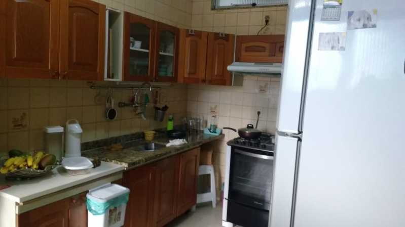 Casa à venda com 3 quartos, 360m² - Foto 11