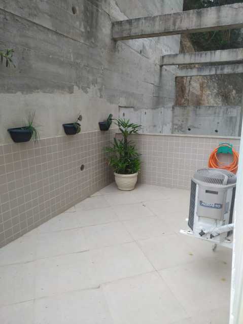 Apartamento à venda com 2 quartos, 90m² - Foto 17