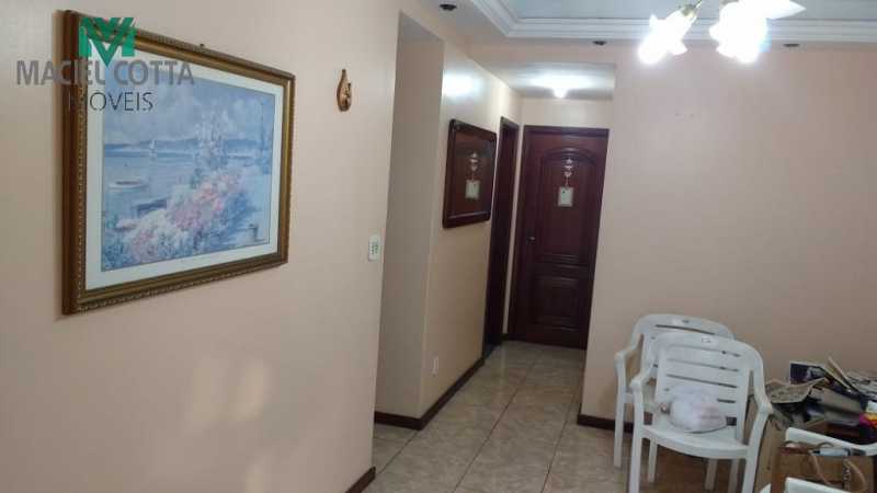 Apartamento à venda com 2 quartos, 78m² - Foto 2