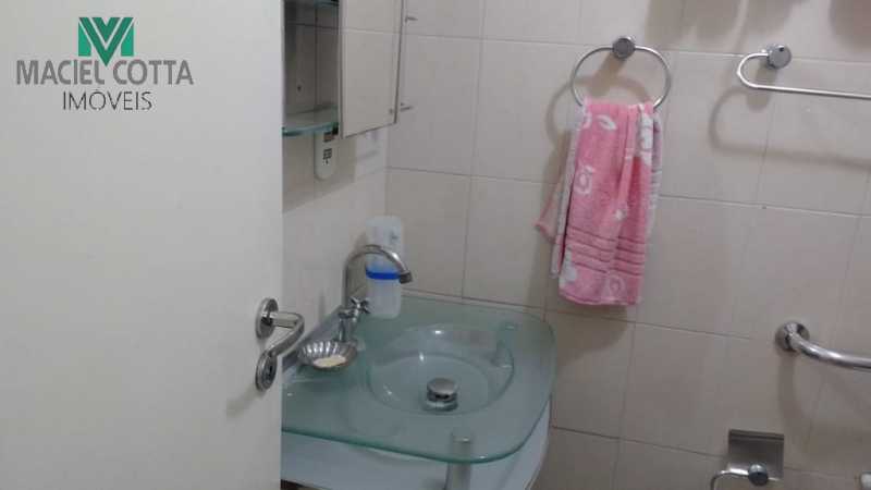 Apartamento à venda com 2 quartos, 78m² - Foto 9