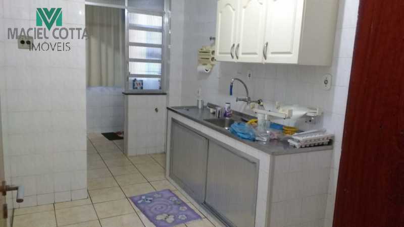 Apartamento à venda com 2 quartos, 78m² - Foto 11