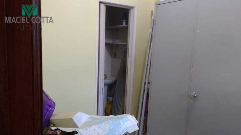 Apartamento à venda com 2 quartos, 78m² - Foto 15