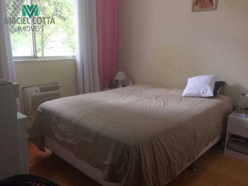 Apartamento à venda com 2 quartos, 72m² - Foto 3