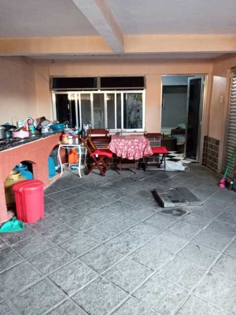 Casa à venda com 6 quartos, 192m² - Foto 17