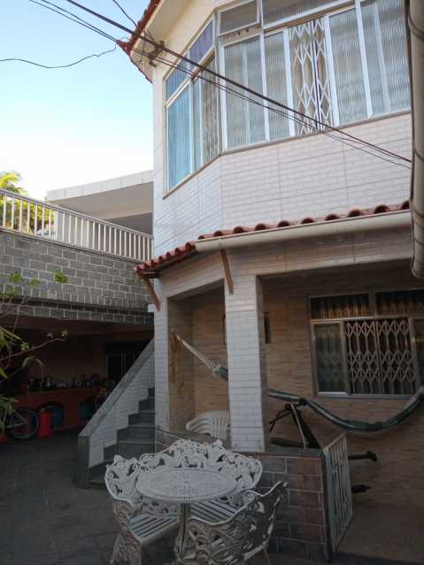 Casa à venda com 6 quartos, 192m² - Foto 28