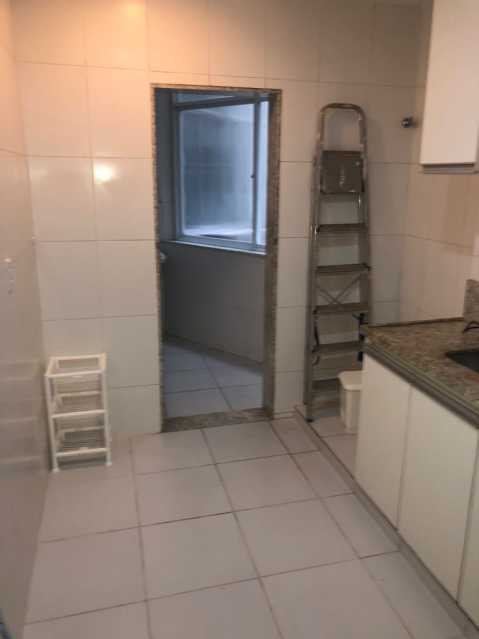 Apartamento à venda com 2 quartos, 70m² - Foto 7