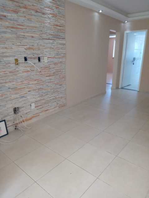 Apartamento à venda com 2 quartos, 70m² - Foto 4