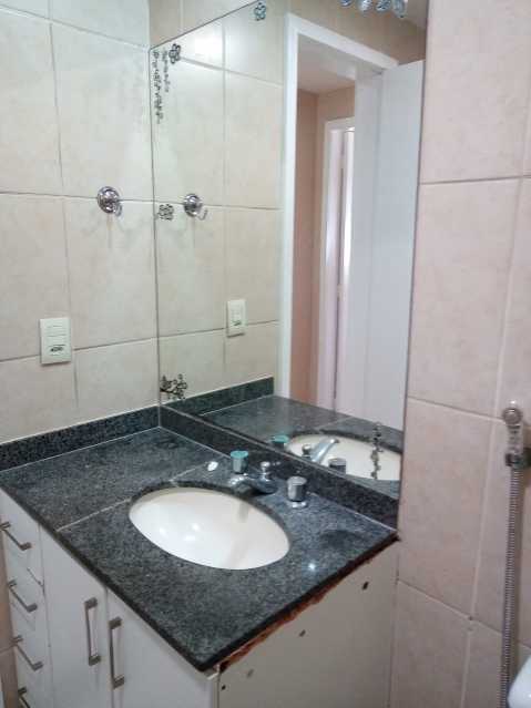 Apartamento à venda com 2 quartos, 70m² - Foto 13