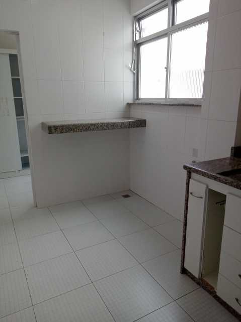 Apartamento à venda com 2 quartos, 70m² - Foto 17