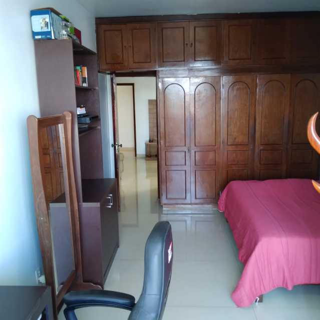 Casa à venda com 4 quartos, 300m² - Foto 11