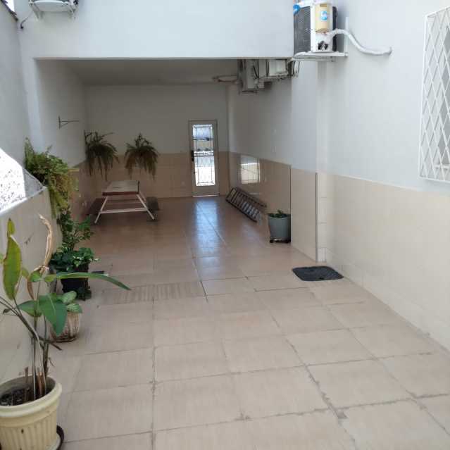 Casa à venda com 4 quartos, 300m² - Foto 26