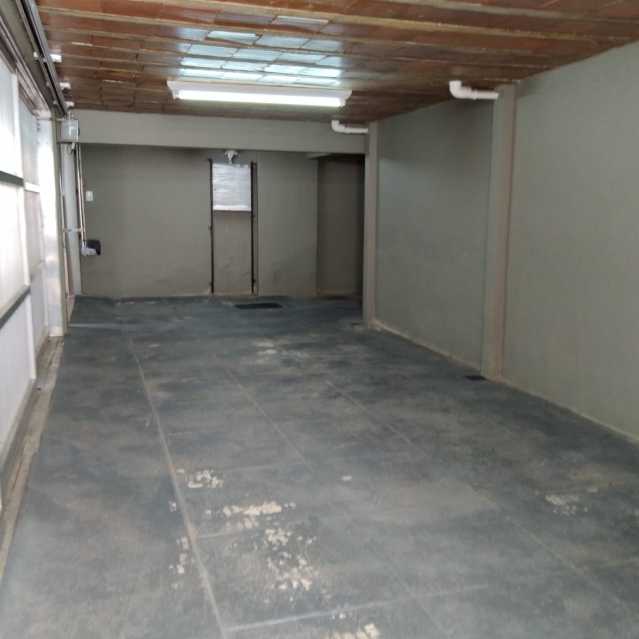 Casa à venda com 4 quartos, 300m² - Foto 28