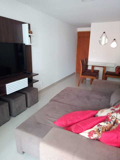 Apartamento à venda com 2 quartos, 75m² - Foto 6