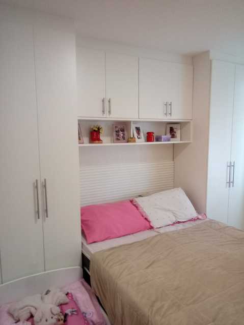 Apartamento à venda com 2 quartos, 75m² - Foto 11