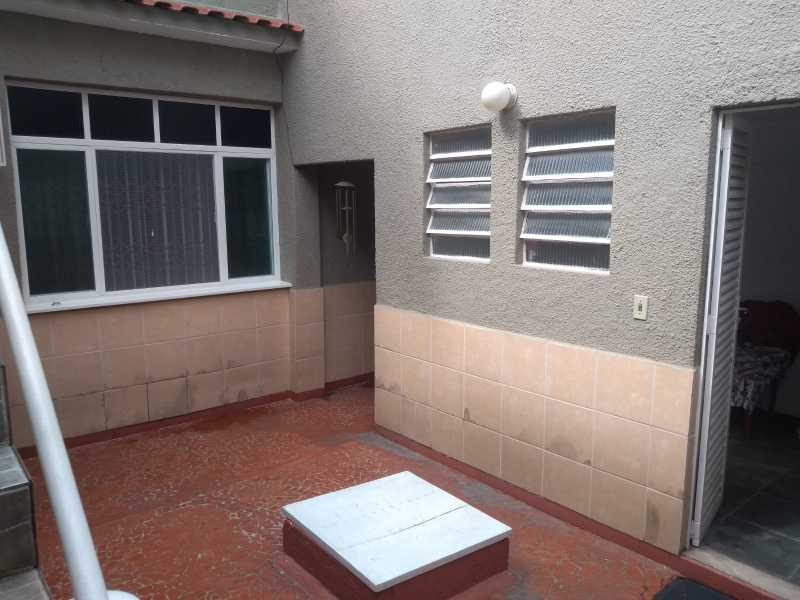 Casa à venda com 3 quartos, 200m² - Foto 15