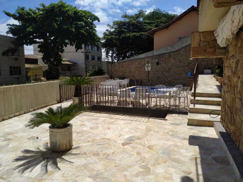 Casa à venda com 3 quartos, 203m² - Foto 16