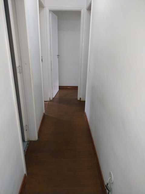 Apartamento à venda com 2 quartos, 70m² - Foto 4