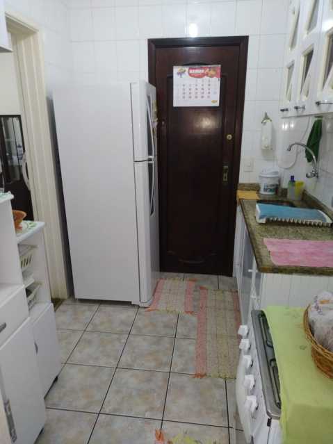 Apartamento à venda com 2 quartos, 70m² - Foto 11