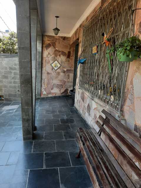 Casa de Condomínio à venda com 3 quartos, 184m² - Foto 1