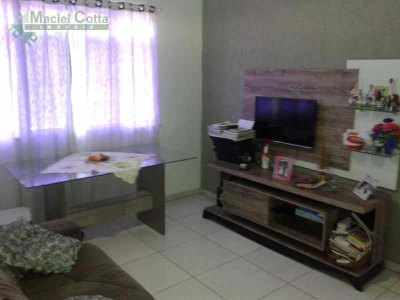 Apartamento à venda com 2 quartos, 70m² - Foto 1