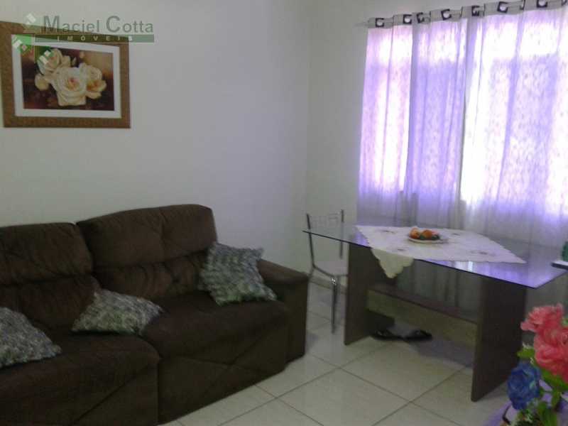 Apartamento à venda com 2 quartos, 70m² - Foto 2