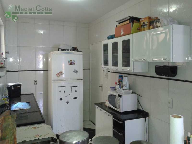 Apartamento à venda com 2 quartos, 70m² - Foto 11