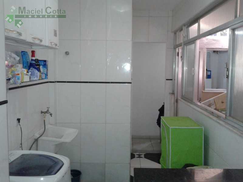 Apartamento à venda com 2 quartos, 70m² - Foto 13