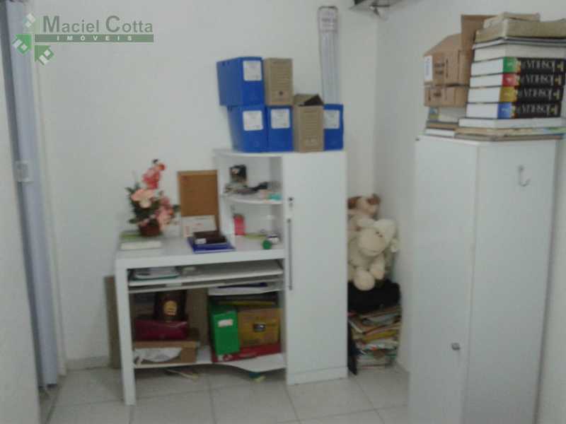 Apartamento à venda com 2 quartos, 70m² - Foto 14