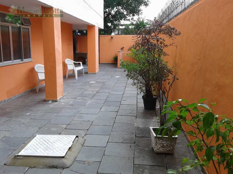 Apartamento à venda com 2 quartos, 70m² - Foto 17