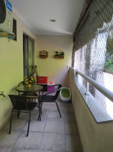 Apartamento à venda com 2 quartos, 72m² - Foto 1