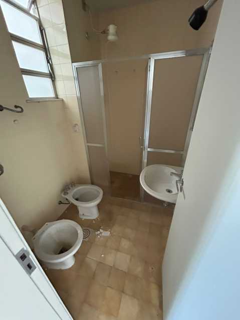 Apartamento para alugar com 2 quartos, 70m² - Foto 9