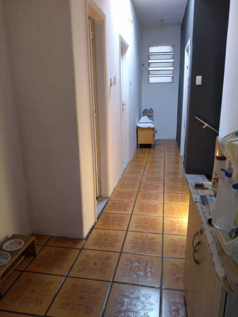 Casa à venda com 4 quartos, 200m² - Foto 13