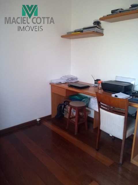 Apartamento à venda com 3 quartos, 125m² - Foto 8