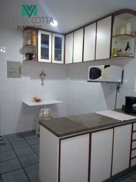 Apartamento à venda com 3 quartos, 125m² - Foto 10